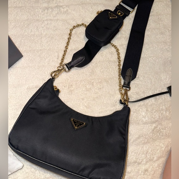 ❌SOLD❌ Prada Re-Edition 2005 Re-Nylon Bag - Picture 6 of 11